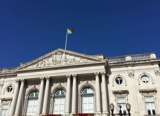 Le parlement Lisbonne tramway